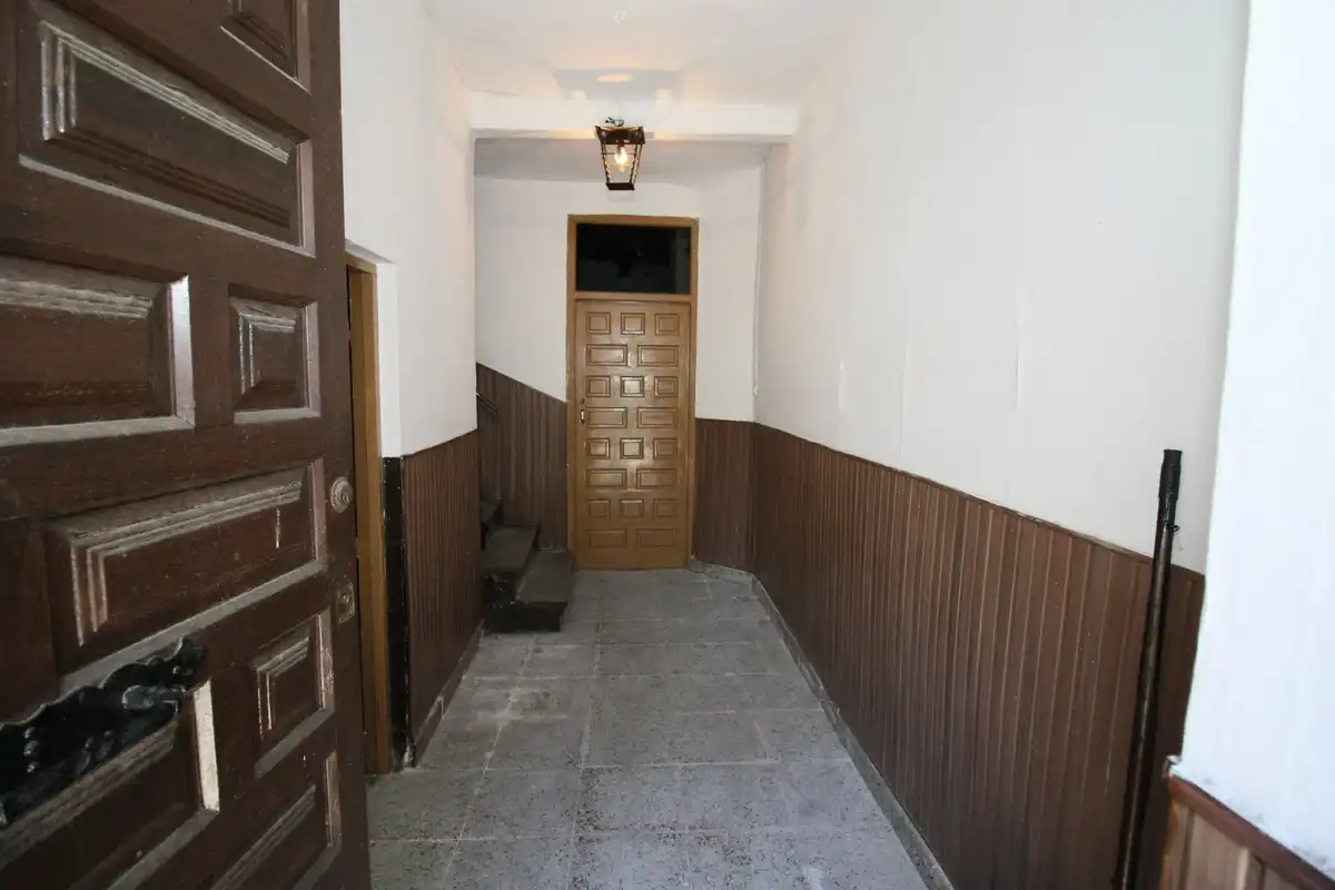 House with terrace for sale in Calle Empedrada 31, imagen 2