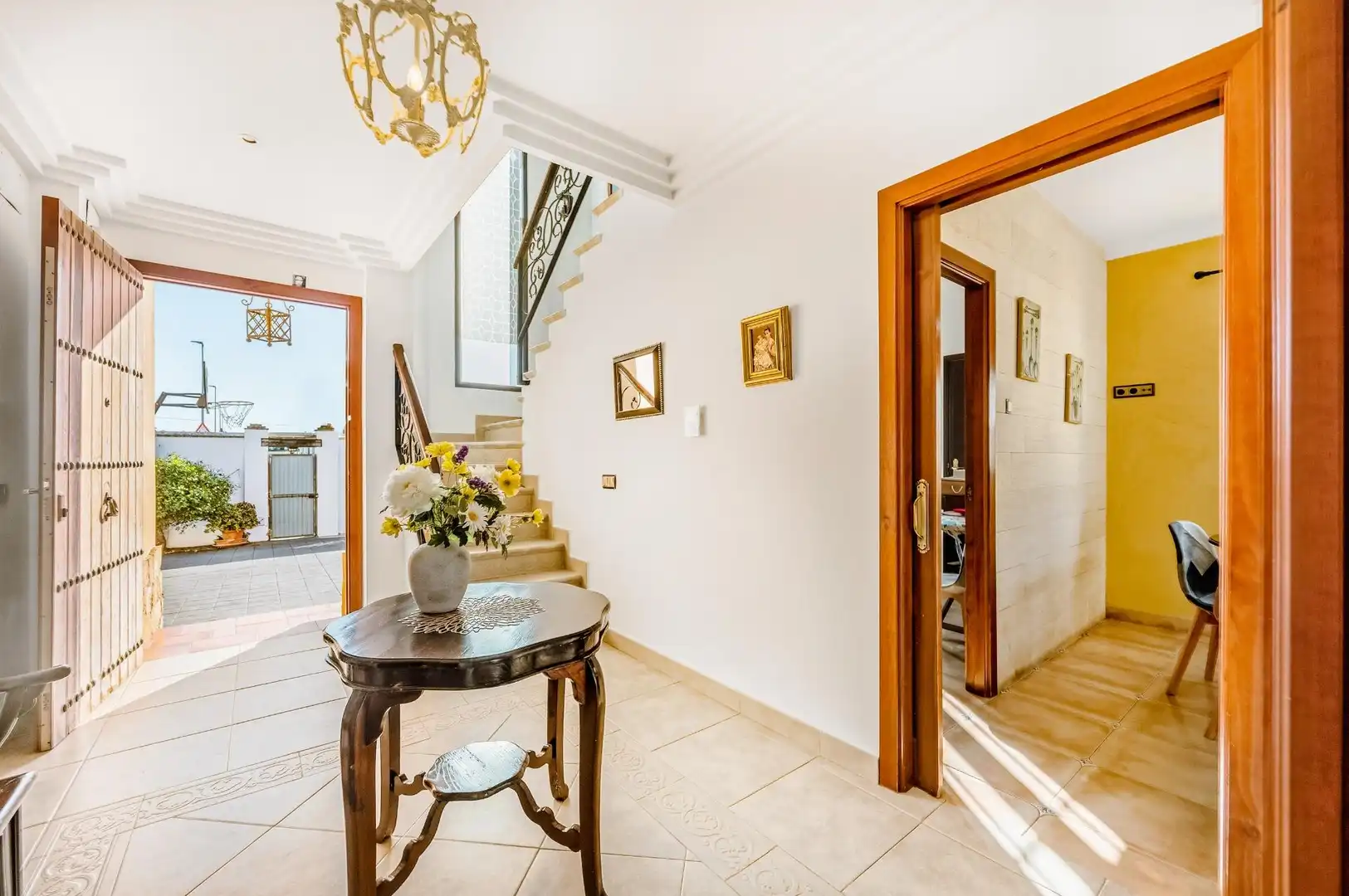 Casa o xalet en venda en Chiclana de la Frontera amb Aire condicionat, Jardí privat i Terrassa
