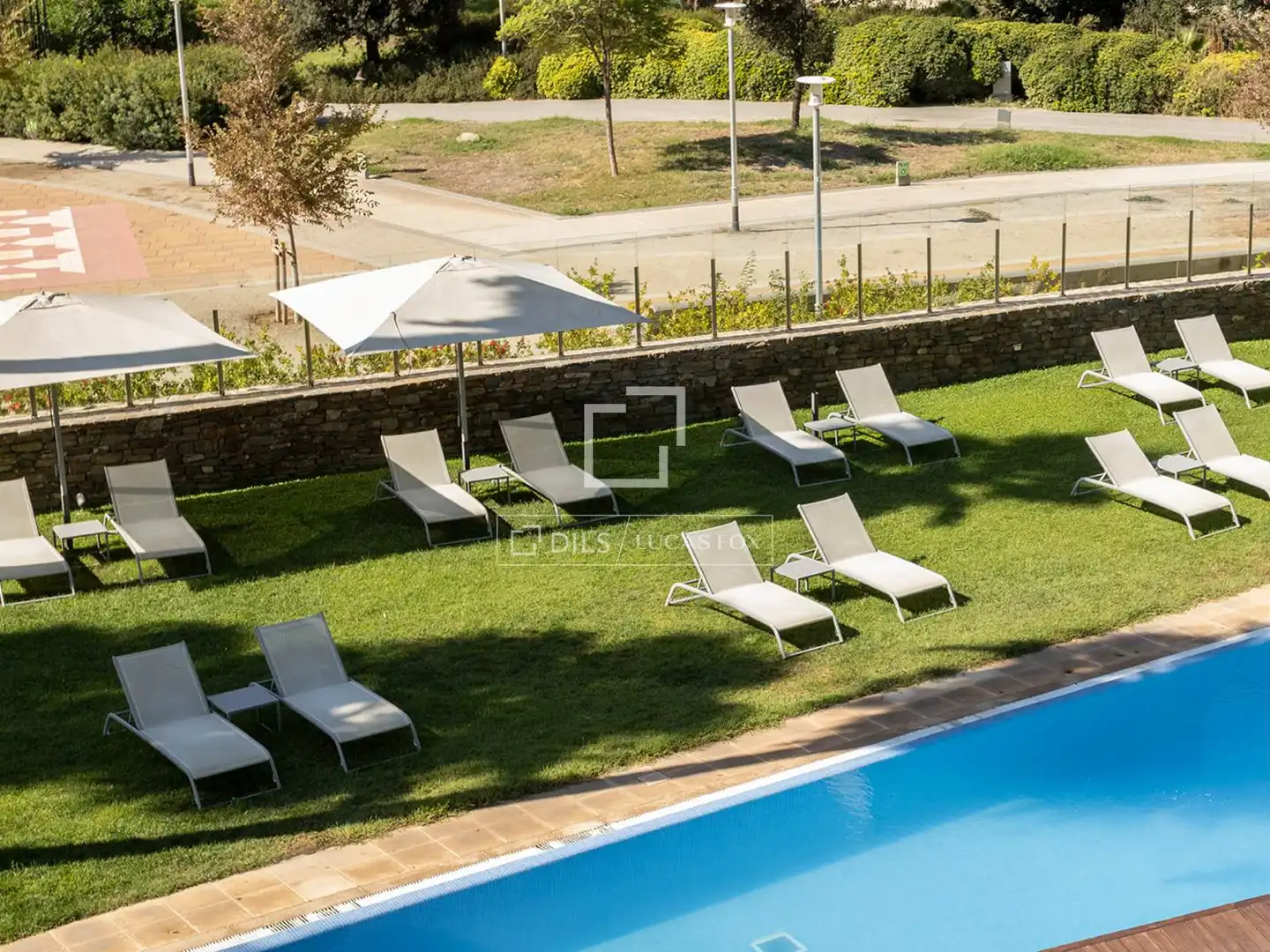 Piscina de Piso en venta en Barcelona con Aire acondicionado, Calefacción y Jardín privado