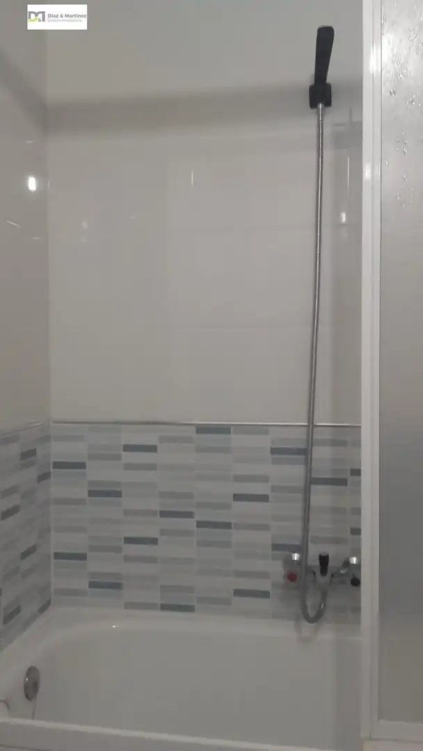 Baño de Piso en venta en La Bañeza  con Calefacción y Terraza