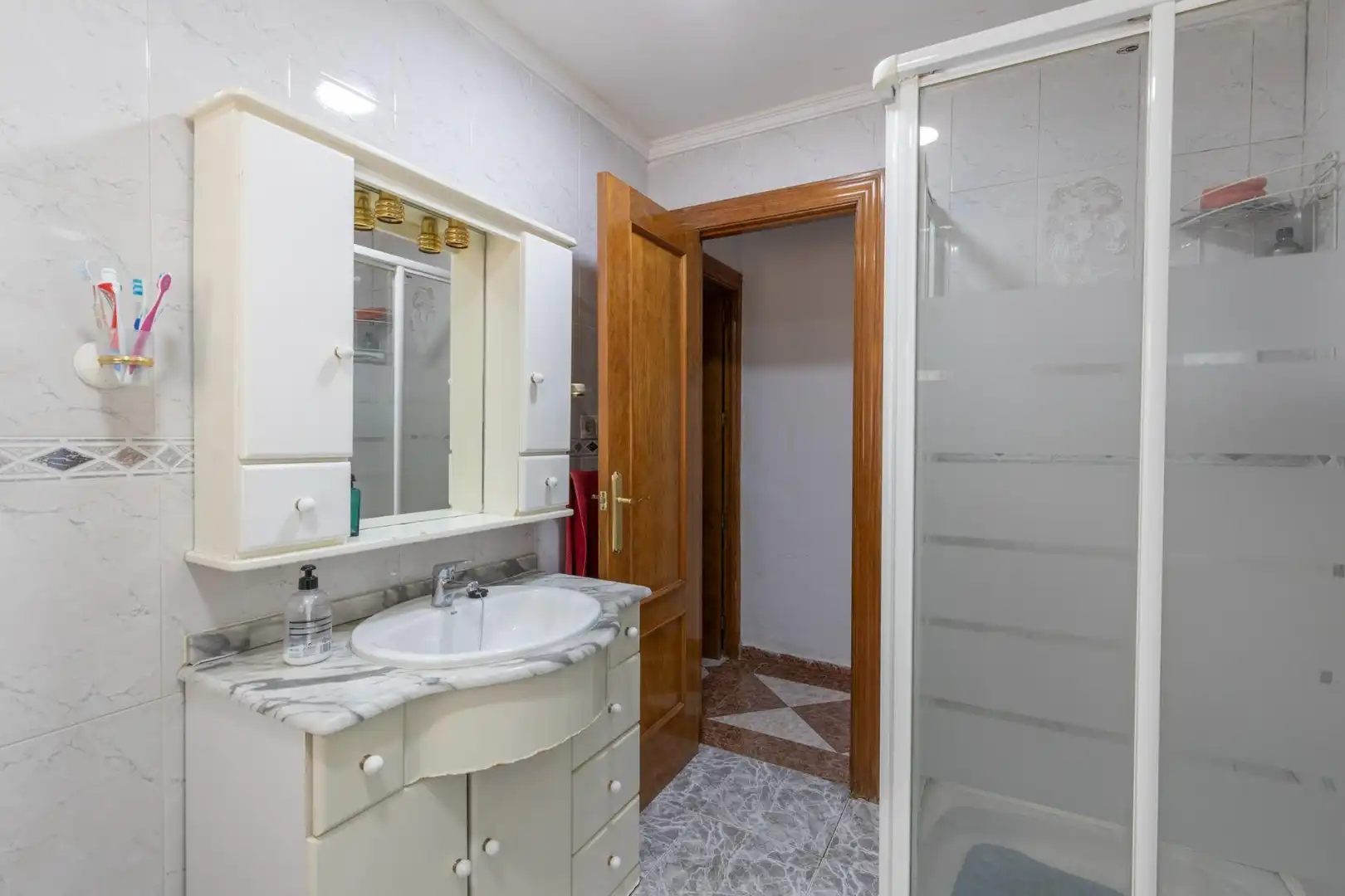 Bany de Casa o xalet en venda en La Zubia amb Terrassa
