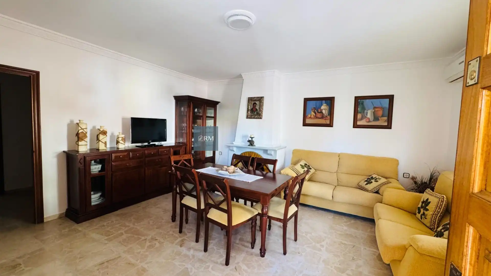 Sala d'estar de Casa o xalet en venda en Sanlúcar de Barrameda amb Jardí privat, Terrassa i Traster