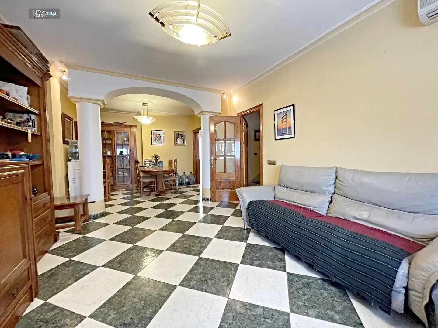 Houses for sale in Málaga  with Air Conditioner, Terrace and Furnished
