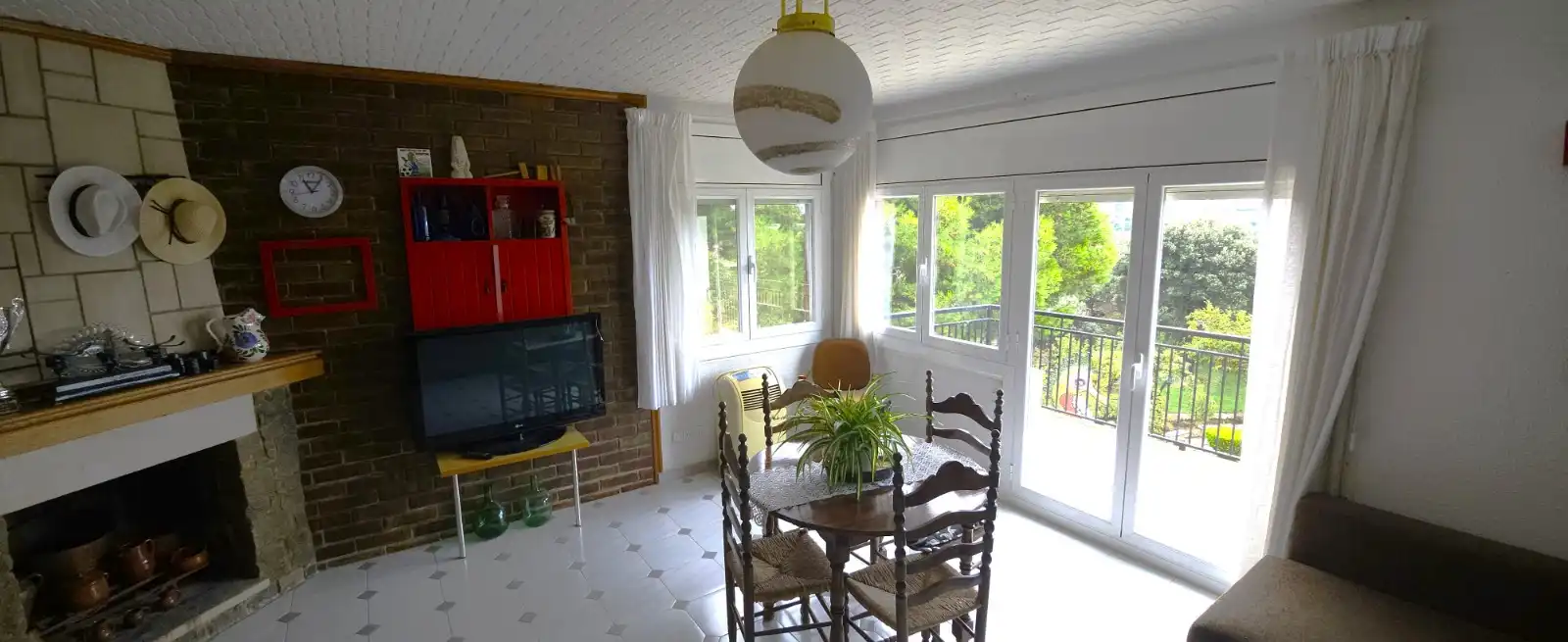 Comedor de Casa o chalet en venta en La Sentiu de Sió con Jardín privado, Piscina y Amueblado