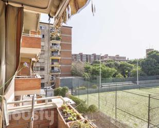 Exterior view of Flat for sale in  Barcelona Capital  with Air Conditioner, Terrace and Furnished