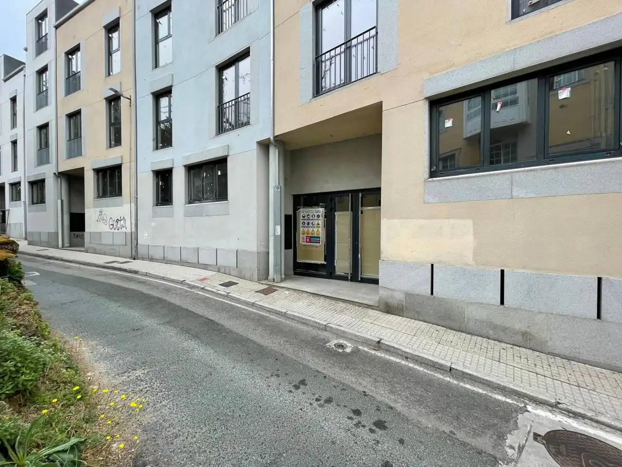 Vista exterior de Planta baja en venta en A Coruña Capital  con Terraza y Trastero