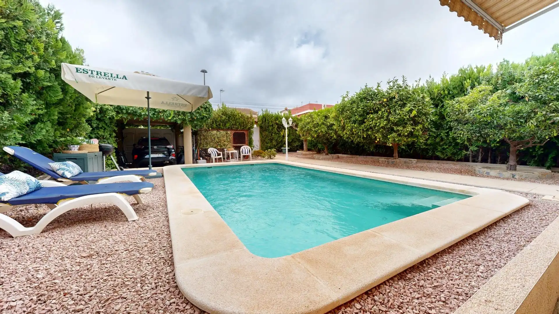 Piscina de Casa o xalet en venda en Torrevieja amb Aire condicionat, Calefacció i Jardí privat
