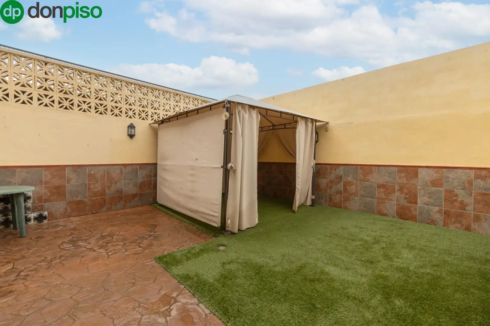 Terrace of Detached homes for sale in Vegas del Genil