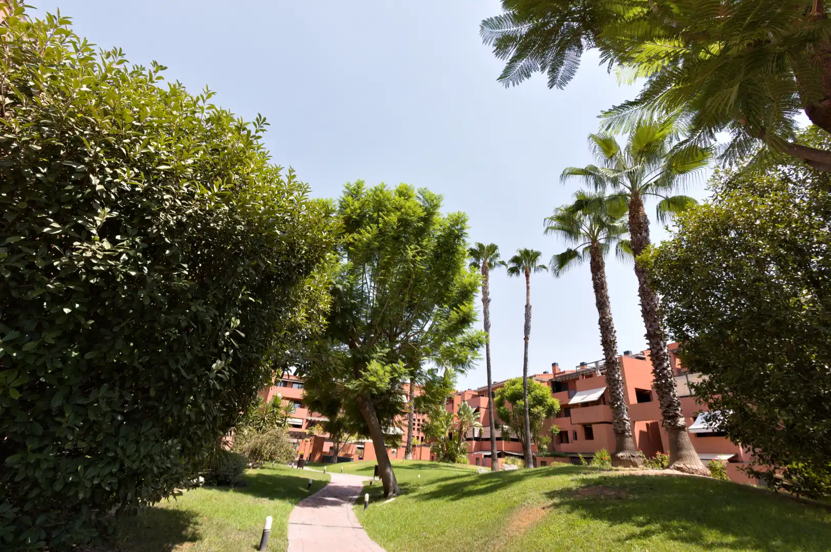 Vista exterior de Ático en venta en San Juan de Aznalfarache con Aire acondicionado, Calefacción y Terraza