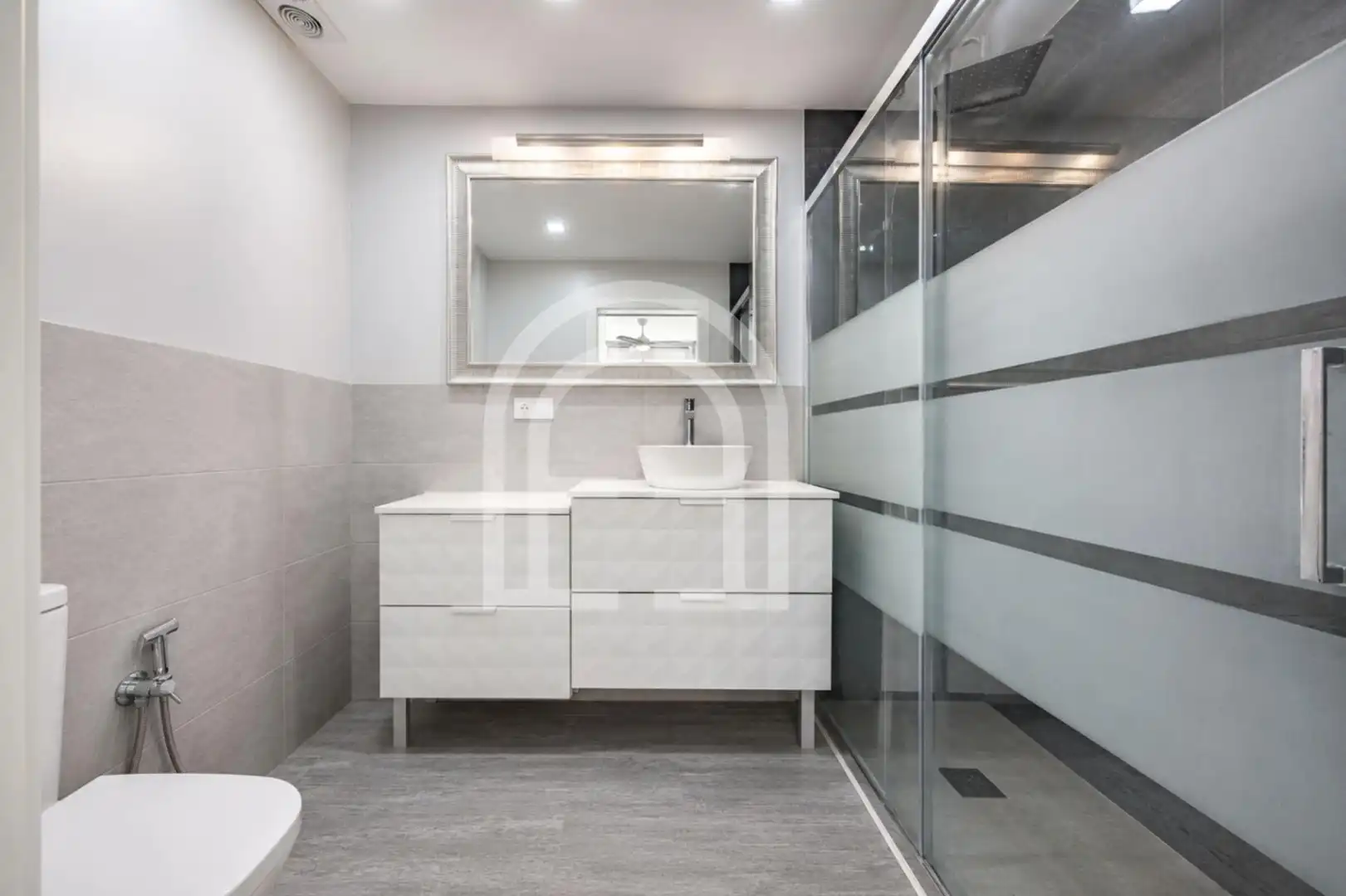 Baño de Piso en venta en Montgat con Aire acondicionado, Jardín privado y Terraza