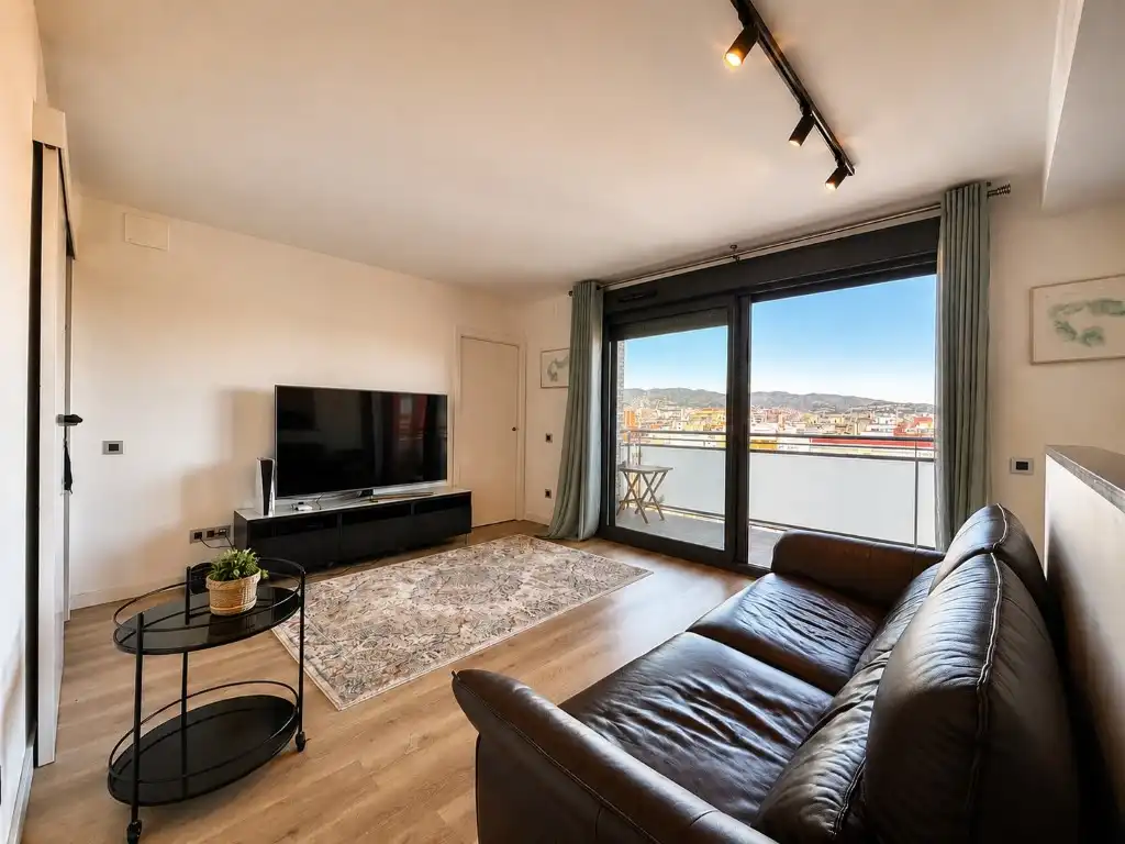 Living room of Flat for rent in Badalona  with Air Conditioner, Heating and Parquet flooring