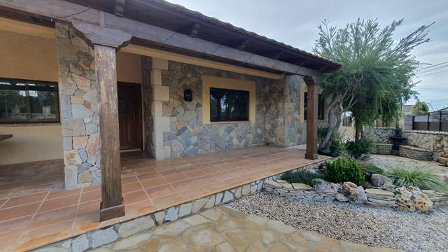 Casa-chalet en Venta en DE LA SORT en Botarell
