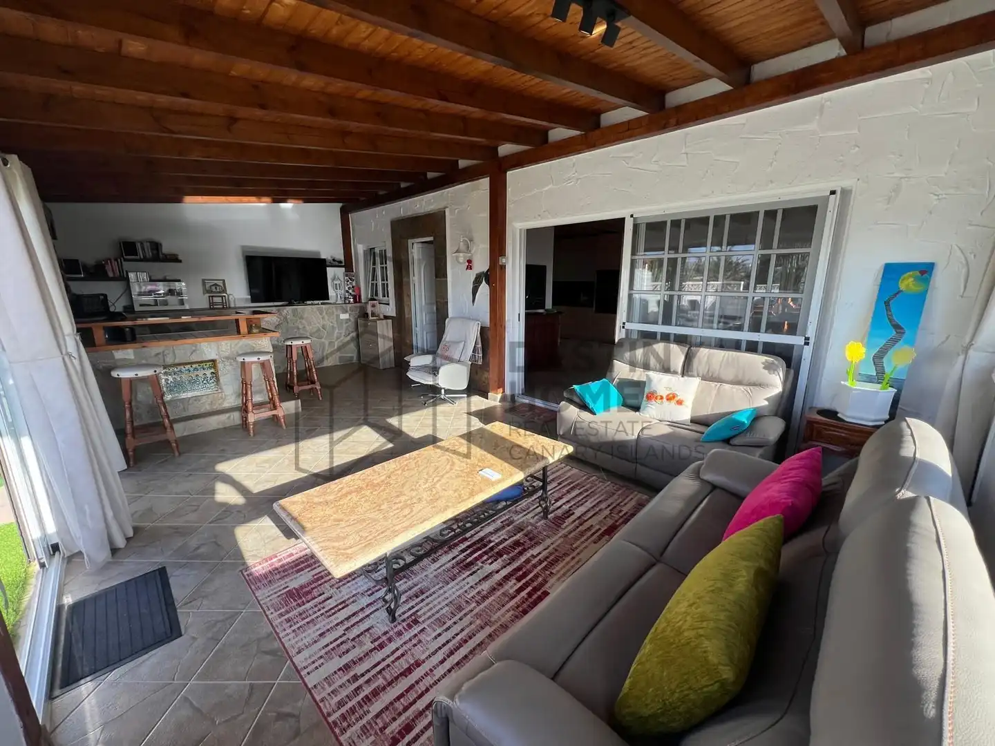 Sala d'estar de Casa o xalet en venda en La Oliva amb Aire condicionat, Jardí privat i Terrassa