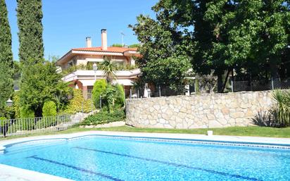 Swimming pool of House or chalet for sale in Boadilla del Monte  with Air Conditioner, Terrace and Swimming Pool