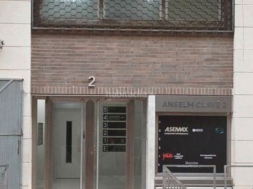 Ufficio con ascensore in affitto a Carrer d'Anselm Clavé 2