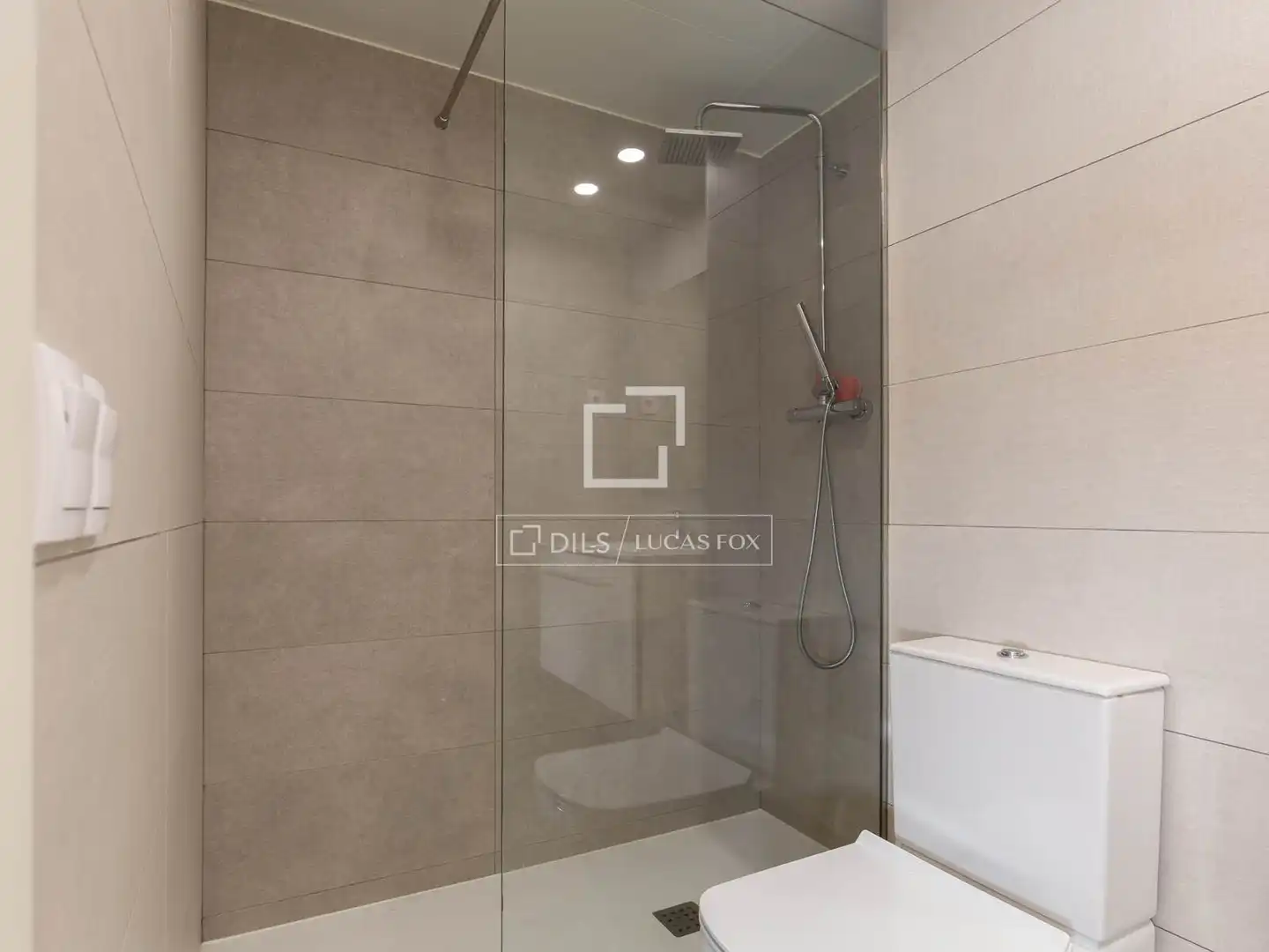 Baño de Piso de alquiler en Sant Feliu de Llobregat con Aire acondicionado, Terraza y Trastero