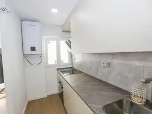 Cuina de Pis de lloguer en Almuñécar amb Aire condicionat, Terrassa i Moblat