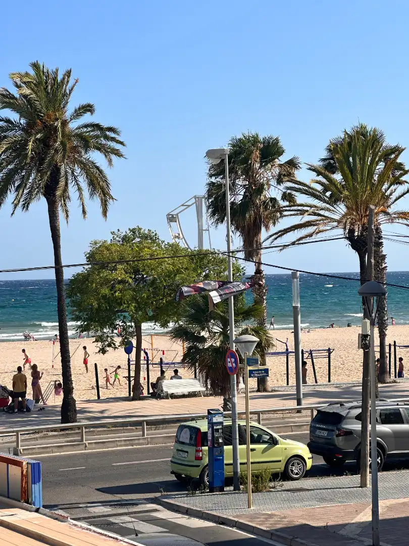 Vista exterior de Àtic en venda en Cambrils amb Aire condicionat, Calefacció i Moblat