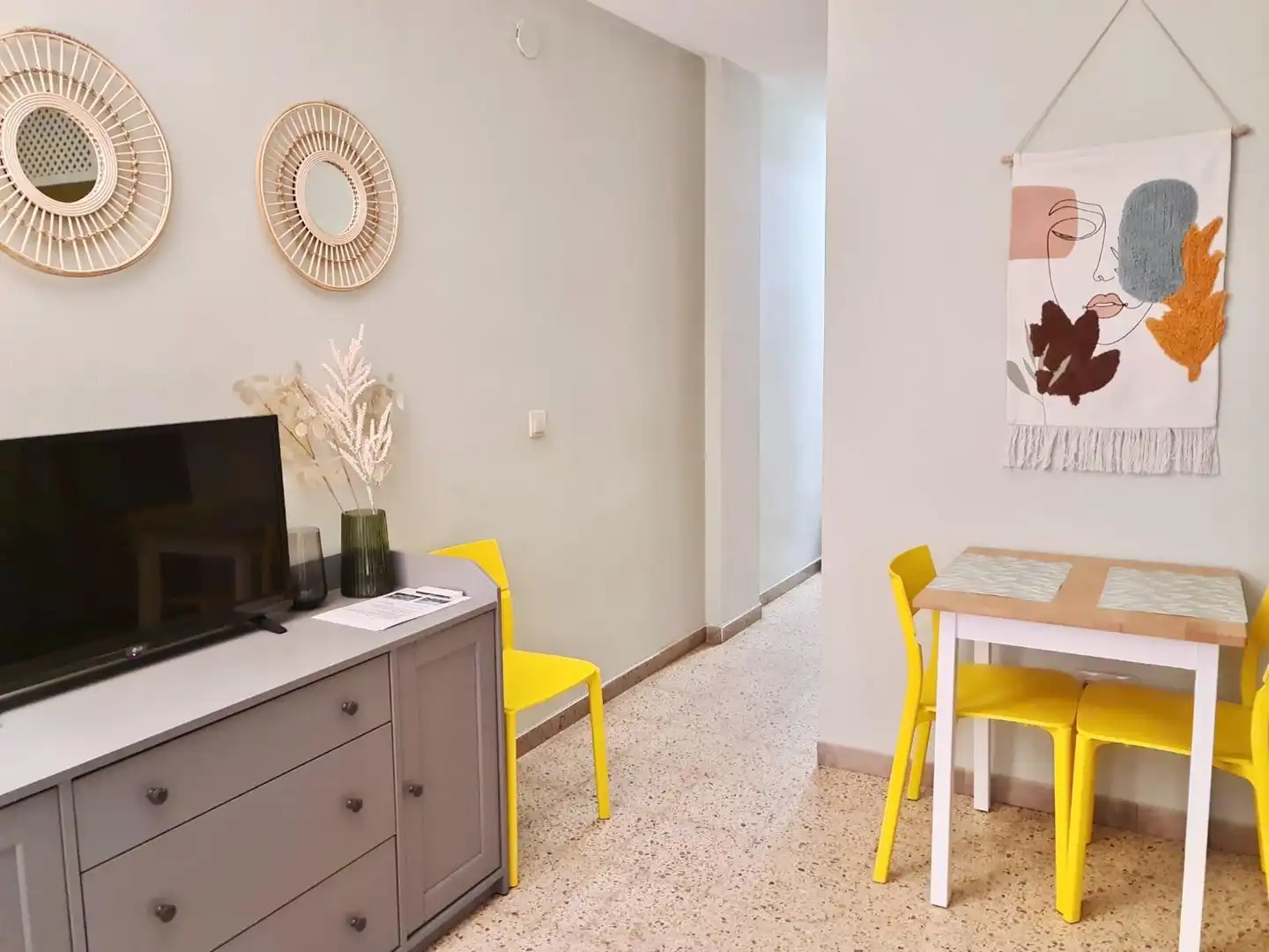 Habitación de Apartamento en venta en Salou con Aire acondicionado, Amueblado y Balcón