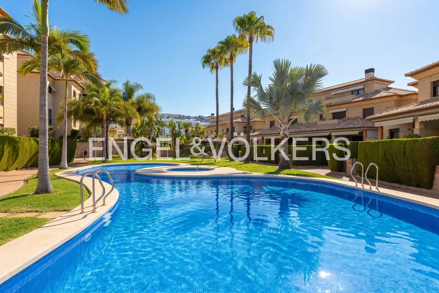 Piscina de Piso de alquiler en Jávea / Xàbia con Aire acondicionado, Calefacción y Jardín privado