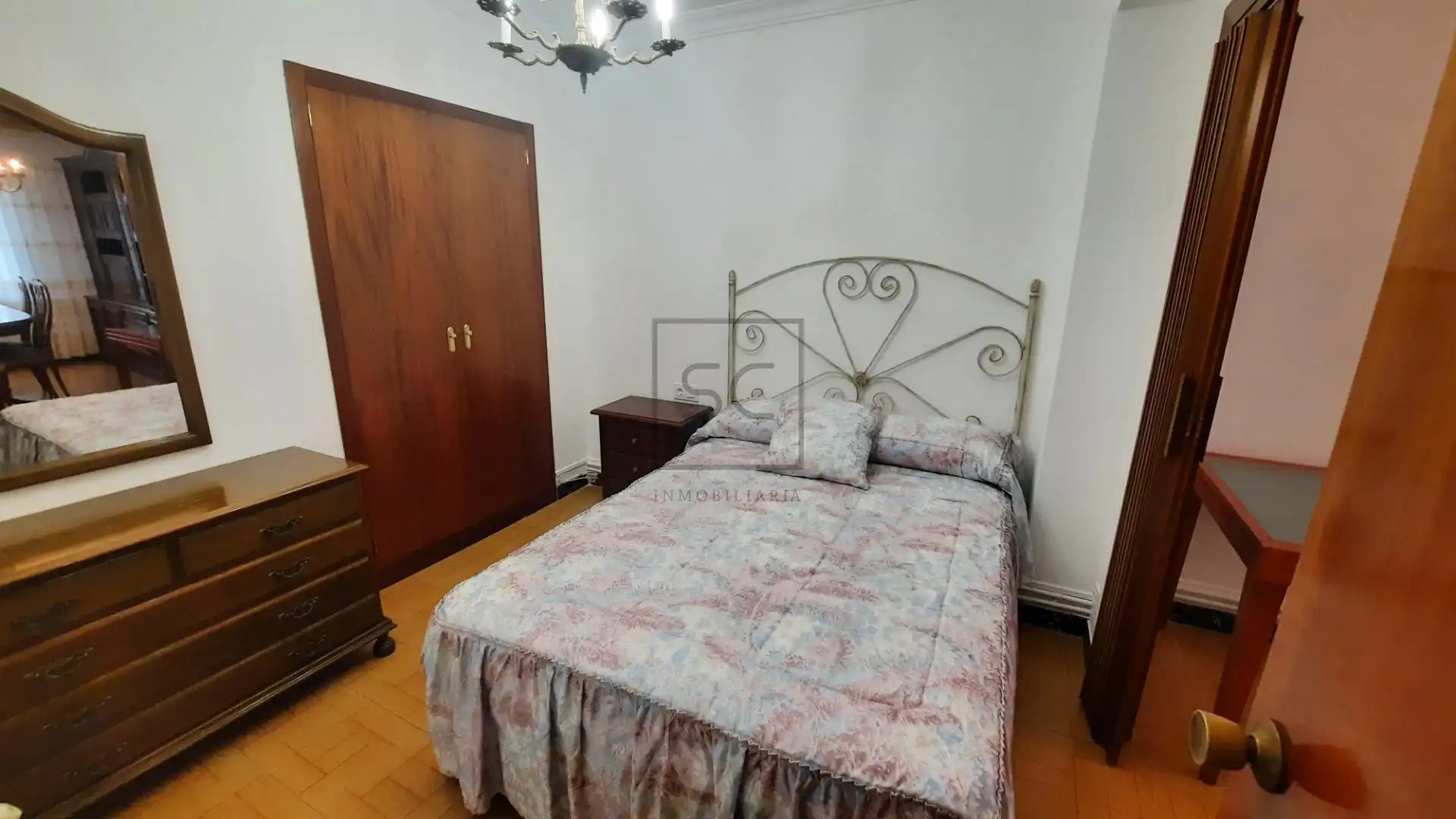 Schlafzimmer von Wohnung zur Miete in Ferrol mit Heizung, Terrasse und Möbliert