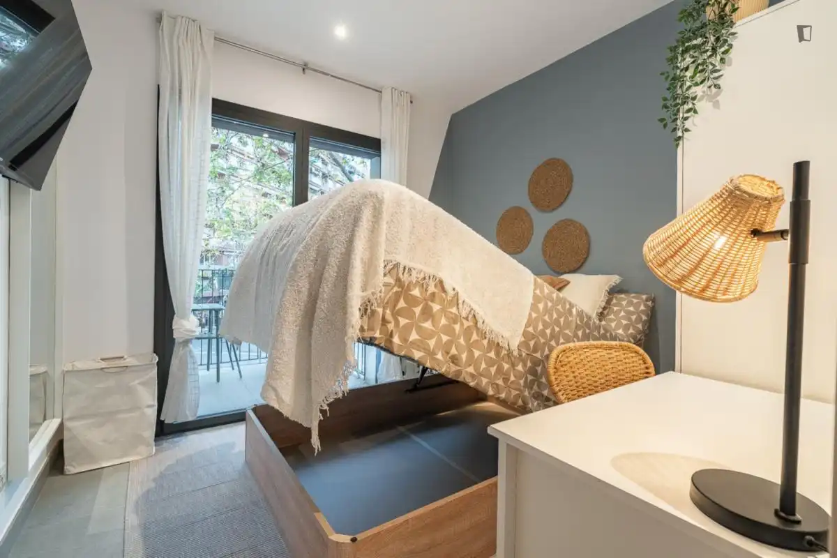 Habitación en Sants-Badal