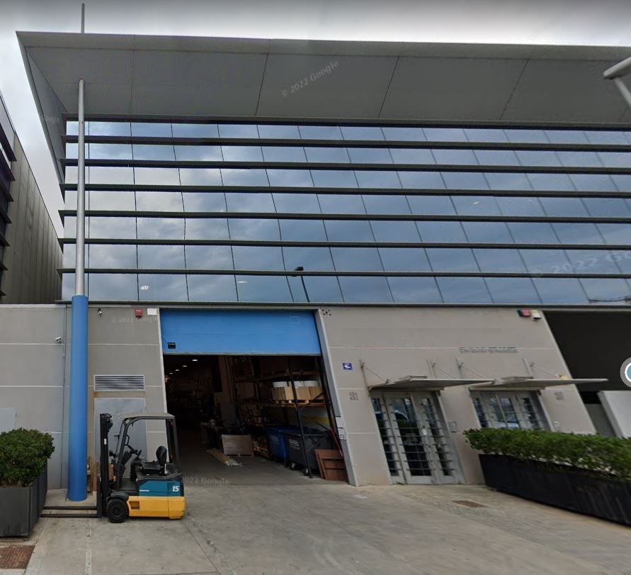 Nau industrial de lloguer a Carrer d'Eduard Maristany, 434, Port