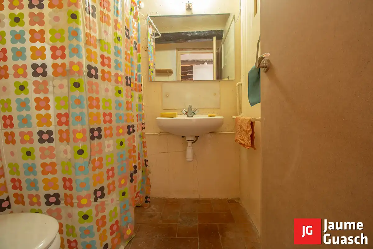 Baño de Casa o chalet en venta en La Nou de Gaià con Terraza, Trastero y Balcón