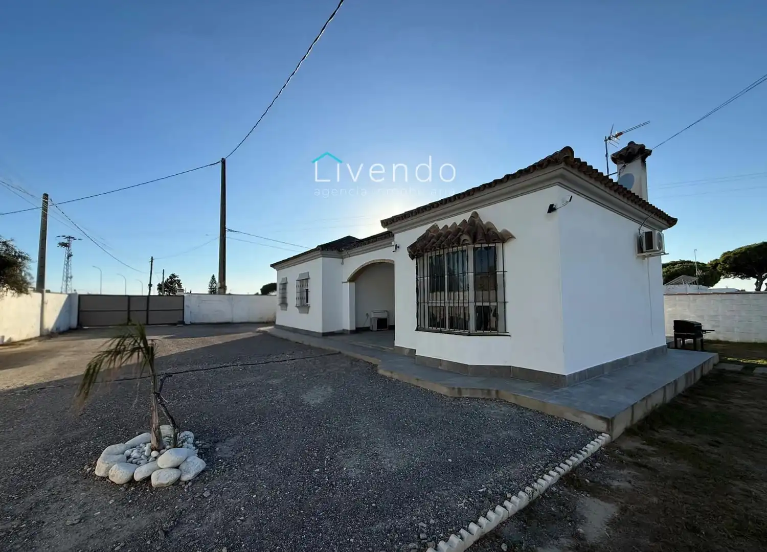 Vista exterior de Casa o chalet en venta en Chiclana de la Frontera con Aire acondicionado