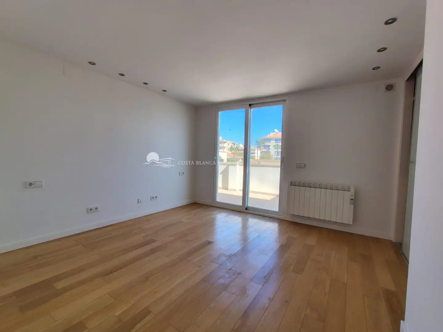 Casa bifamiliare con piscina in vendita a Calle  AUSTRAL, imagen 8