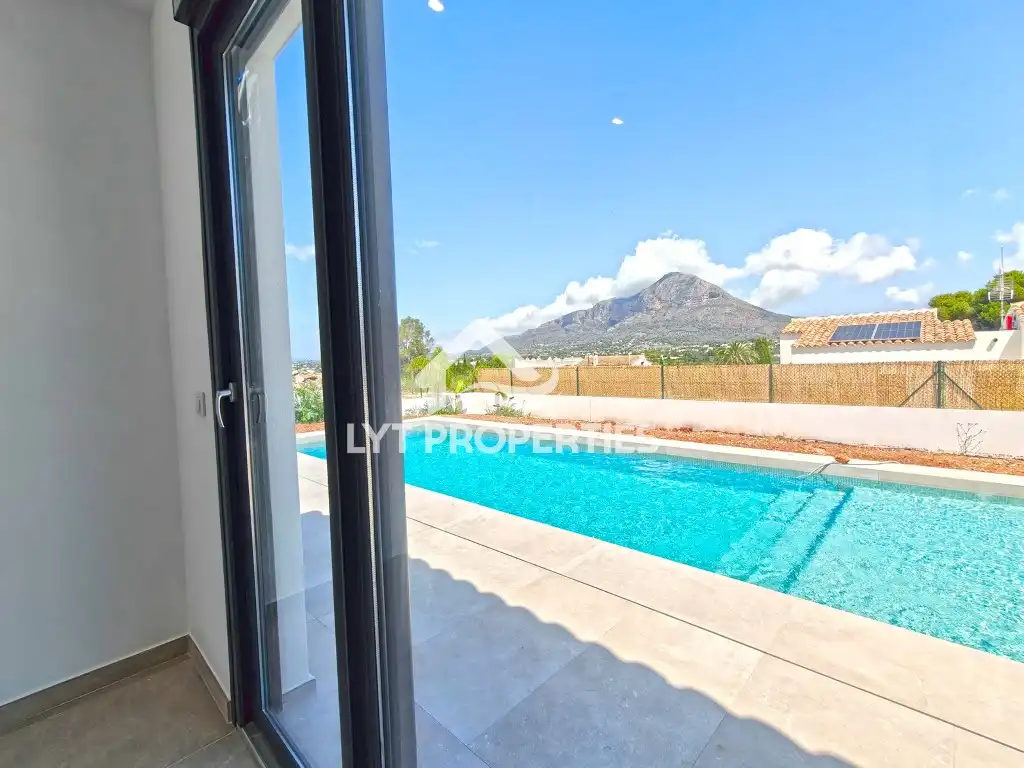 Swimming pool of Houses for sale in Jávea / Xàbia  with Air Conditioner, Private garden and Terrace