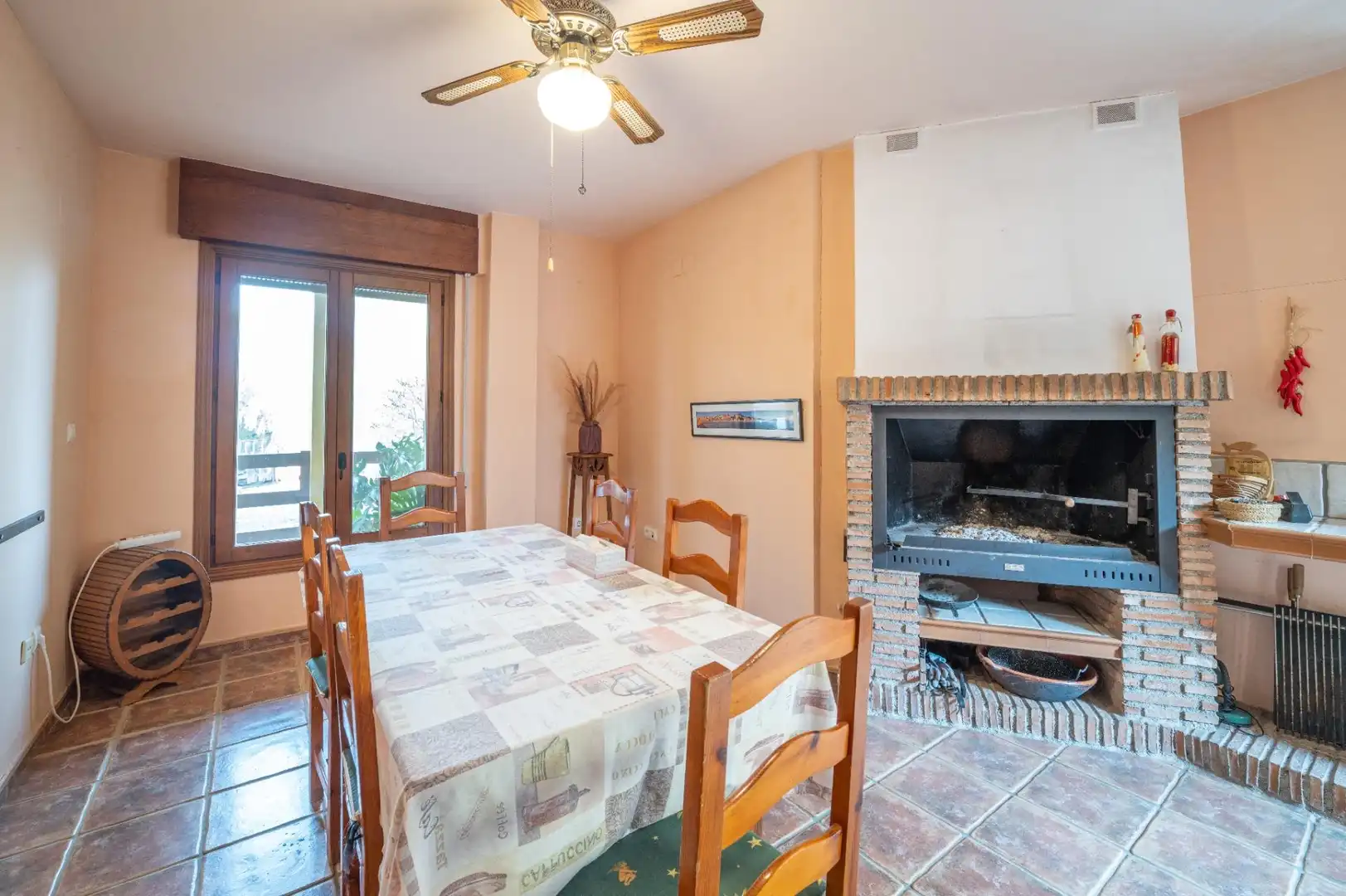 Esszimmer von Haus oder Chalet zum Verkauf in Alhendín mit Heizung, Privatgarten und Terrasse
