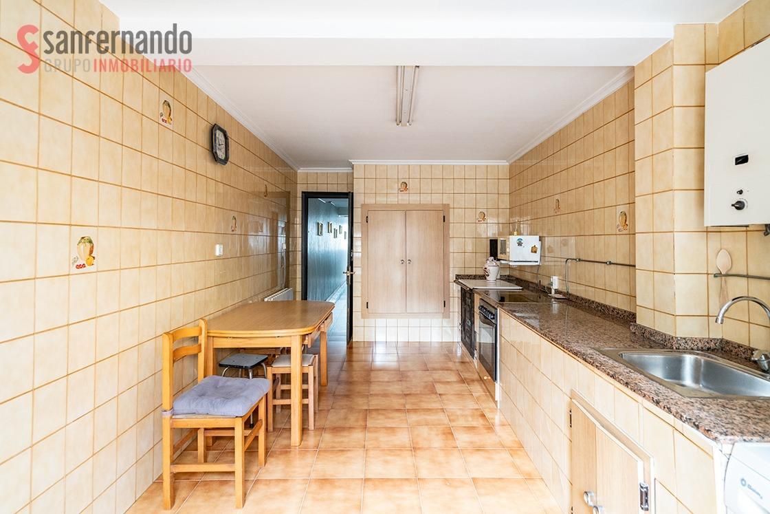 Cocina de Casa o chalet en venta en Cartes con Calefacción, Jardín privado y Terraza