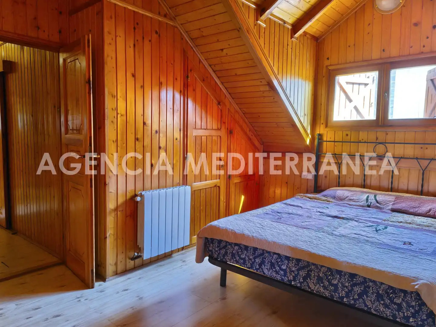 Dormitori de Casa o xalet de lloguer en Paterna amb Aire condicionat, Calefacció i Jardí privat