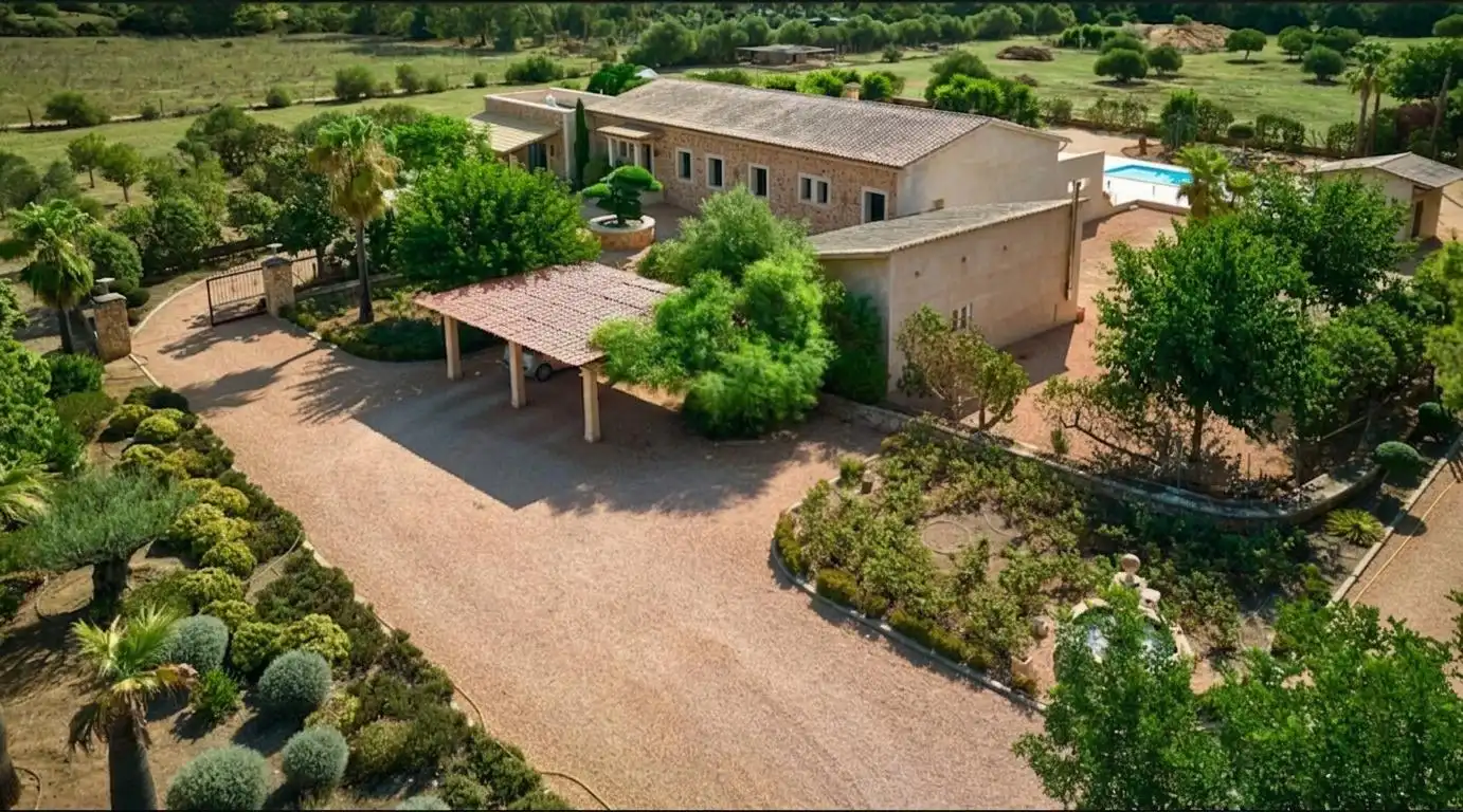 Casa rústica amb piscina en venda a Llucmajor pueblo, imagen 2