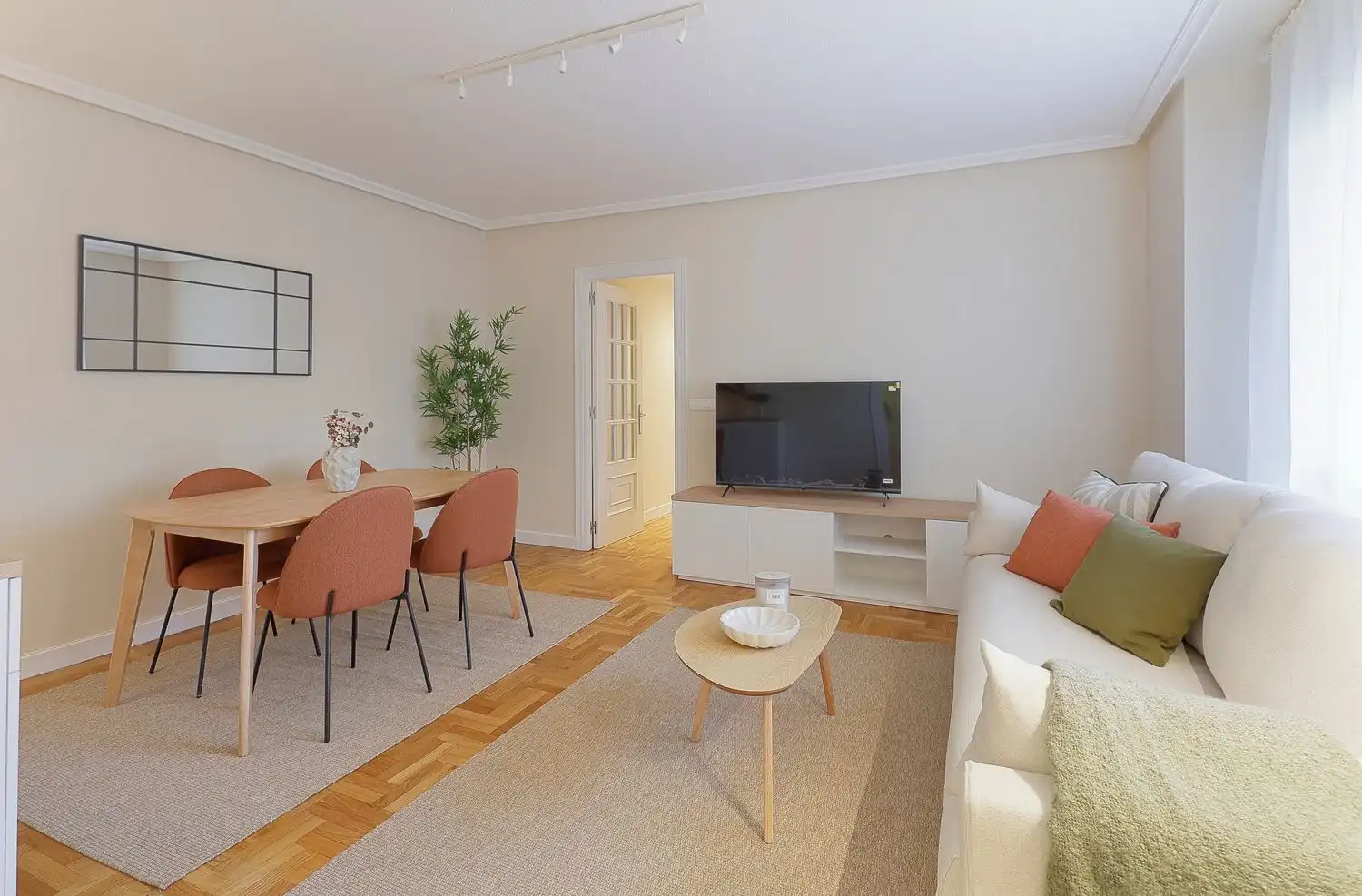 Living room of Flat for rent in Gijón   with Heating, Terrace and Storage room
