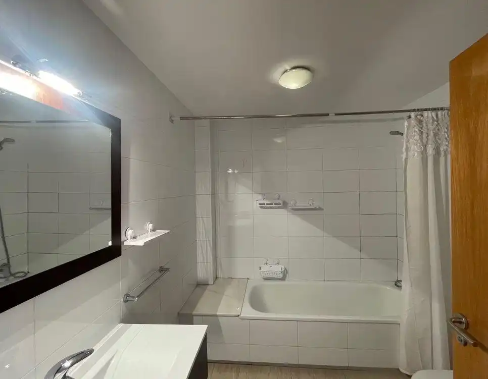 Badezimmer von Wohnung zur Miete in Igualada mit Heizung, Terrasse und Abstellraum