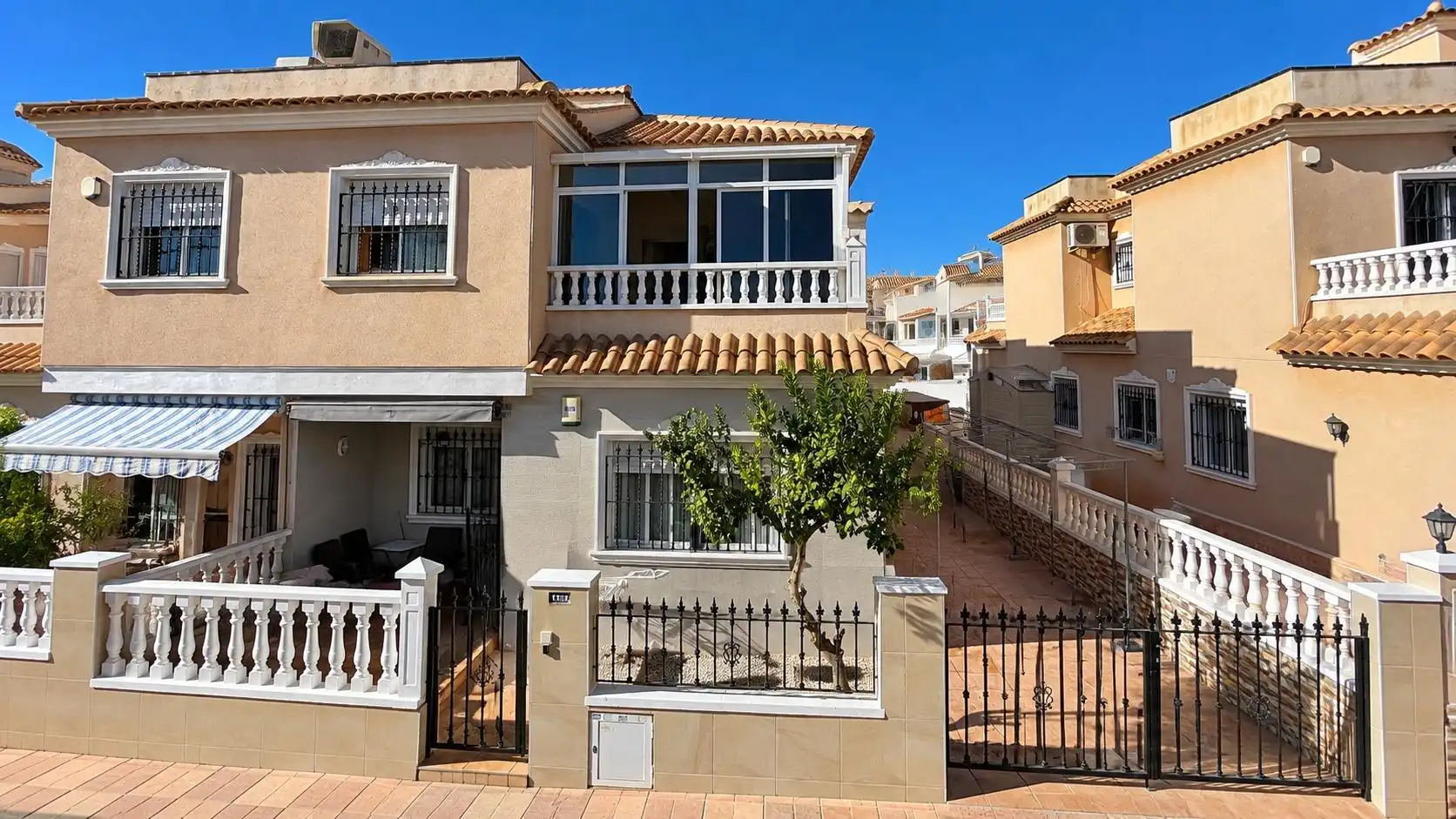 Adossat amb piscina de lloguer a Calle Cuarzo, imagen 2
