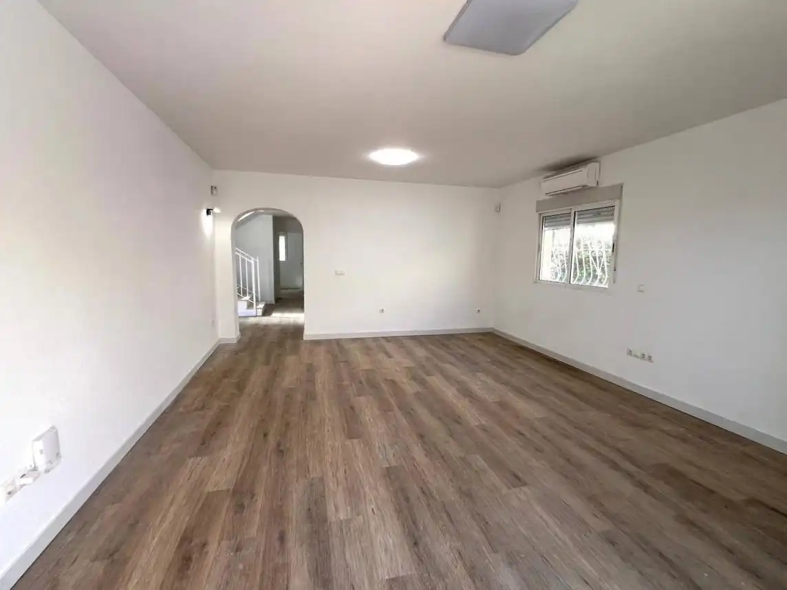 Casa o chalet en venta en El Campello con Aire acondicionado, Calefacción y Jardín privado
