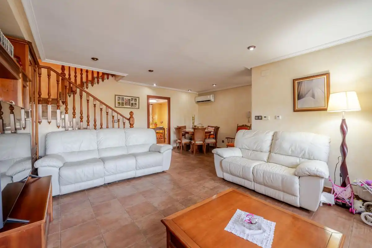 Sala de estar de Casa adosada en venta en Rojales con Calefacción, Terraza y Balcón
