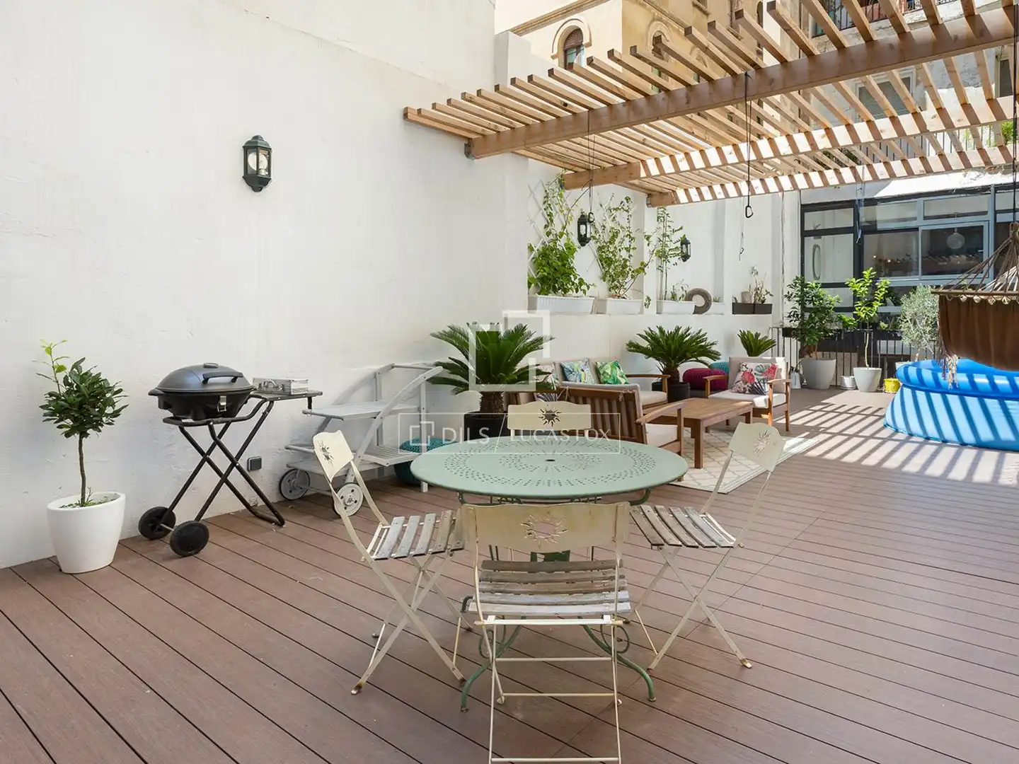 Terrassa de Pis en venda en Barcelona amb Aire condicionat, Calefacció i Jardí privat