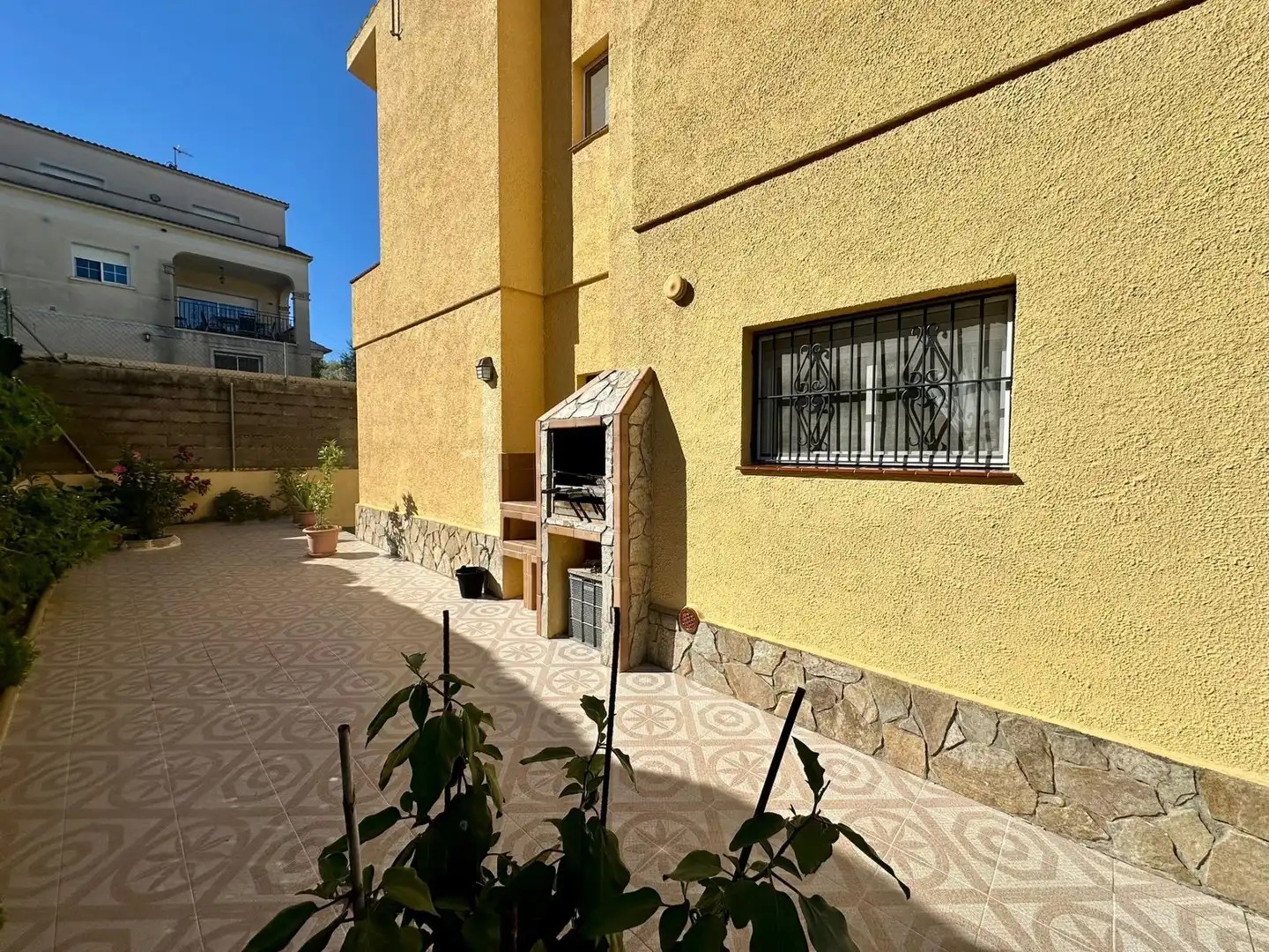 Exterior view of Houses for sale in El Vendrell  with Private garden, Terrace and Storage room