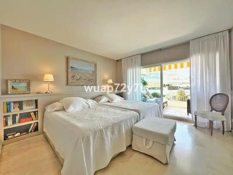 Dormitori de Apartament de lloguer en Marbella amb Aire condicionat, Calefacció i Terrassa