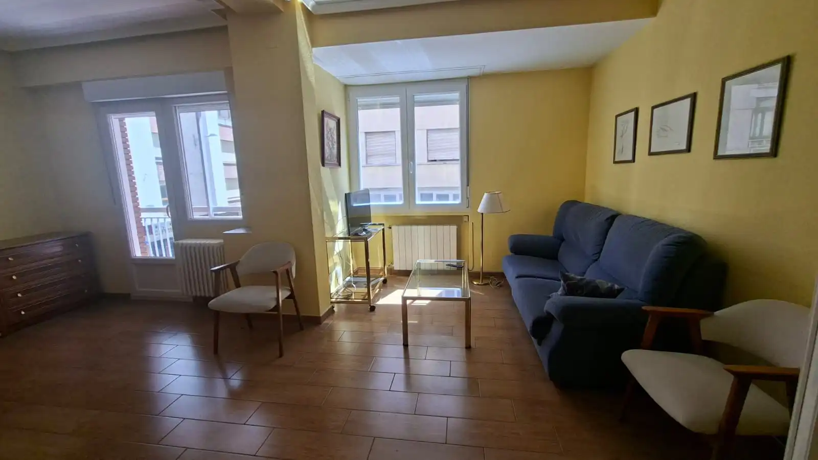 Sala d'estar de Pis en venda en Valladolid amb Calefacció, Terrassa i Moblat