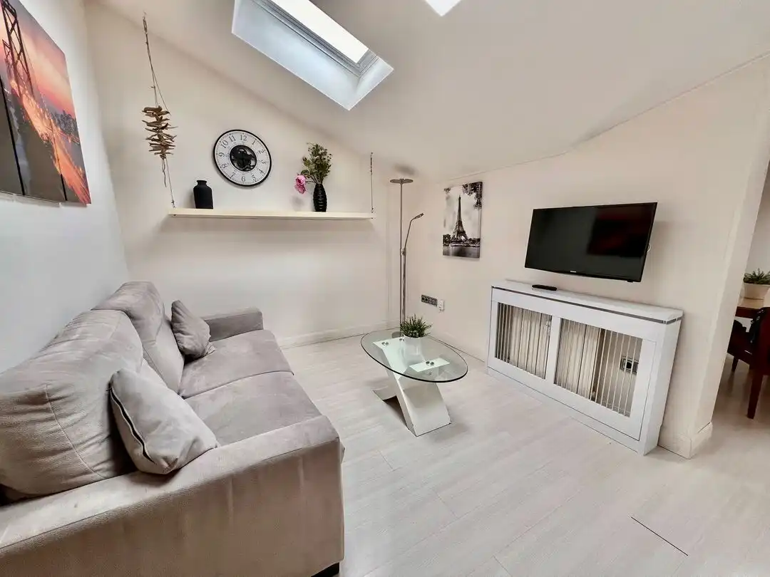 Wohnung mit Aufzug zur Miete in Calle Fuencarral, imagen 4