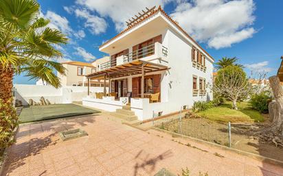 Vista exterior de Casa o xalet en venda en San Bartolomé de Tirajana amb Terrassa