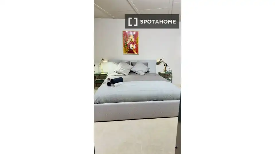 Habitación de Piso de alquiler en Valencia con Aire acondicionado, Calefacción y Amueblado