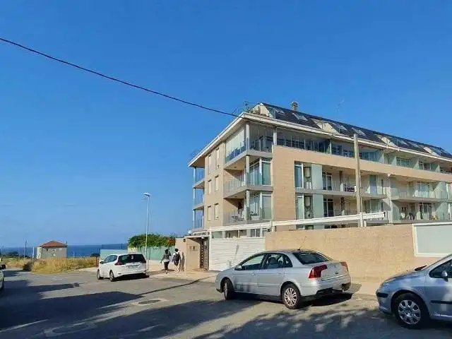 Garage for sale in Foz