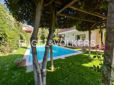Casa con piscina en venta en Zona Monte El Pilar