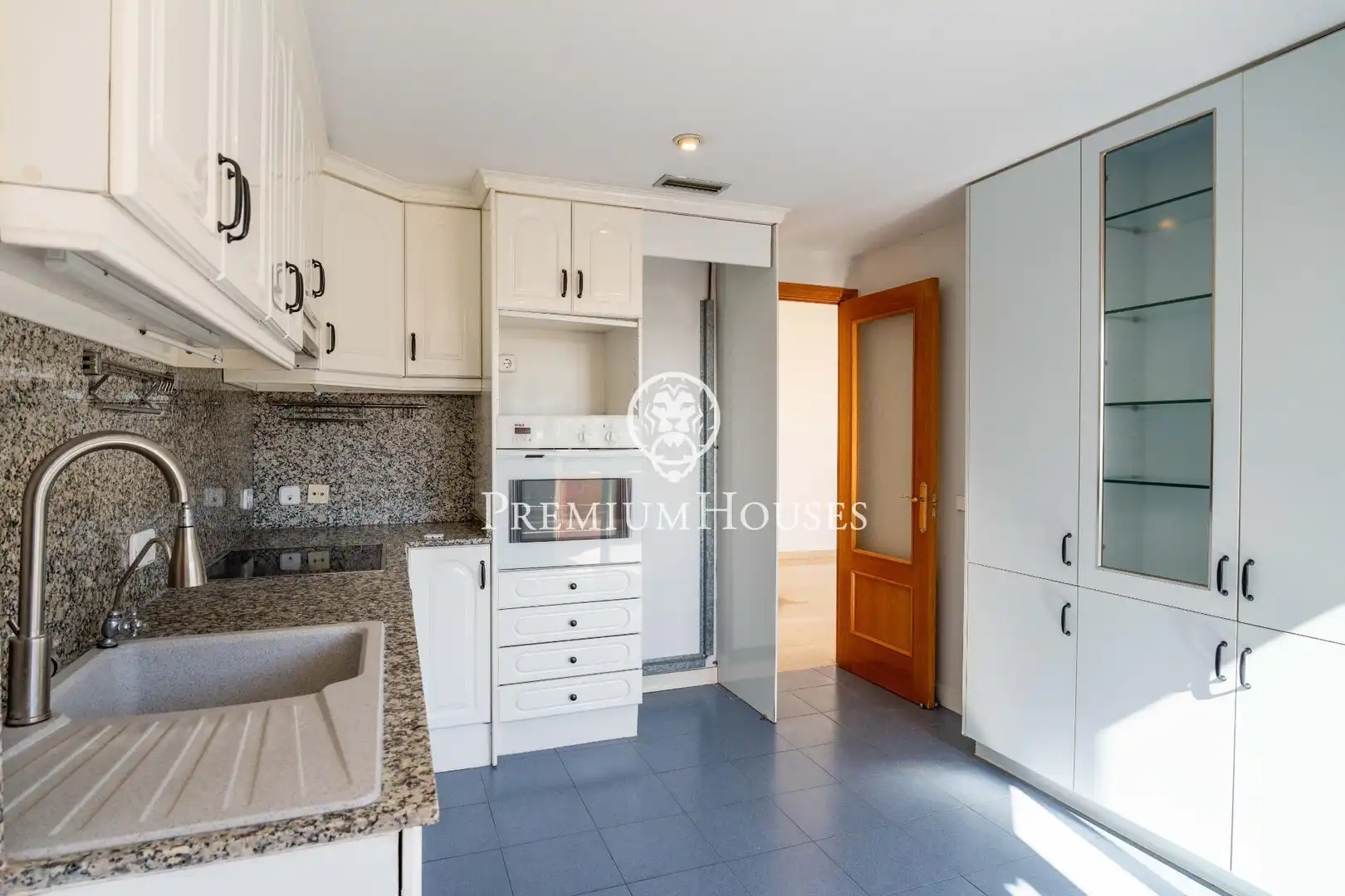 Kitchen of Attic for sale in Sitges  with Heating, Private garden and Terrace